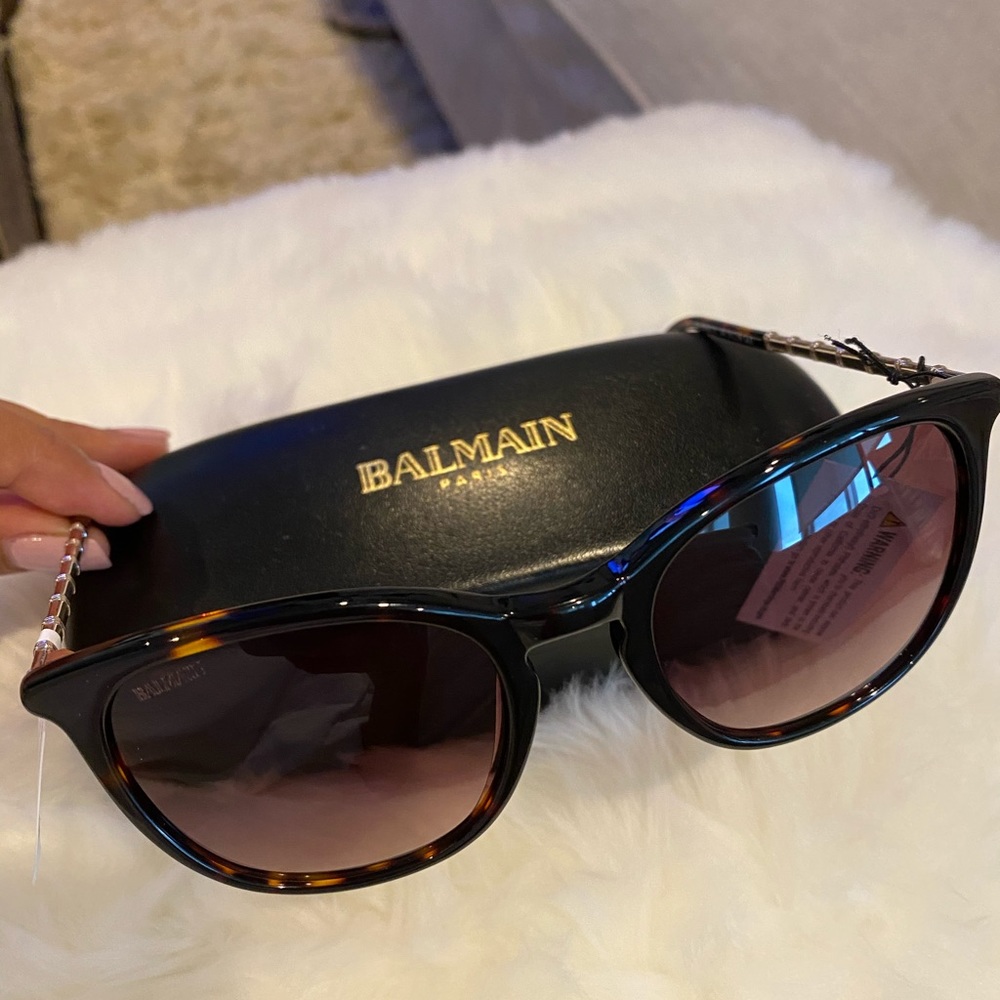 Balmain - Picture 4 of 4
